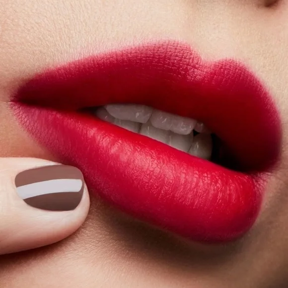 NIB-RETIRED, MAC Give Me Fever 428, Love Me Lipstick - Picture 4 of 12